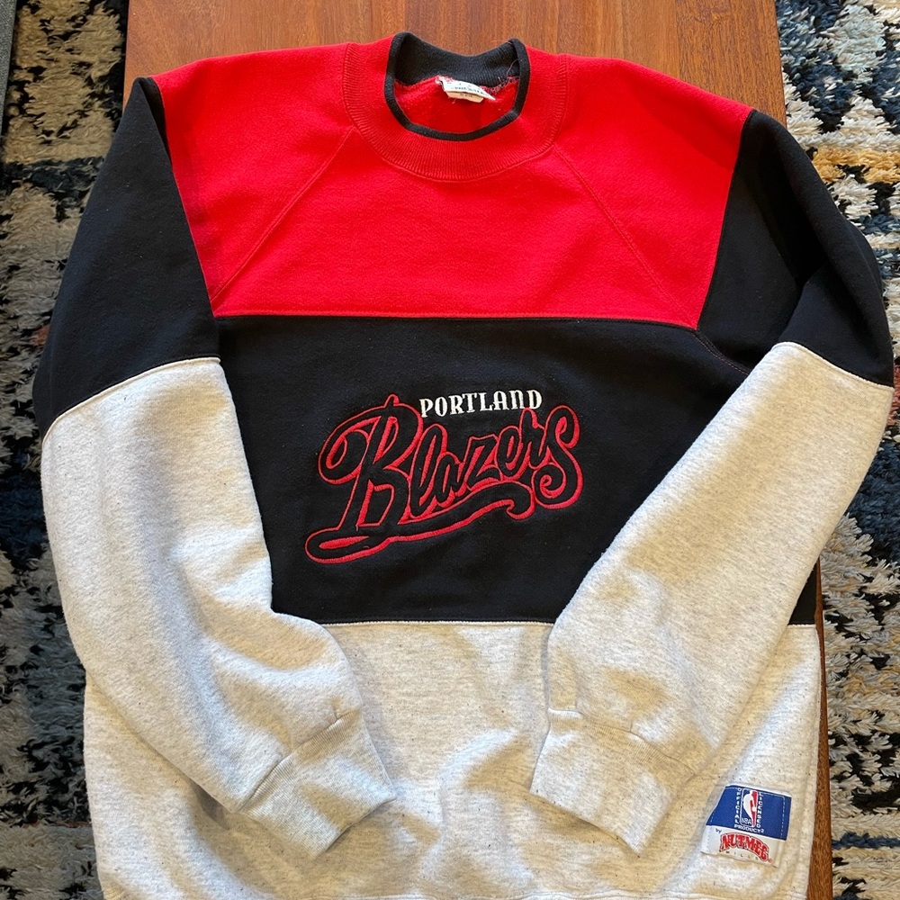 Nutmeg Mills vintage 90s Blazers sweatshirt